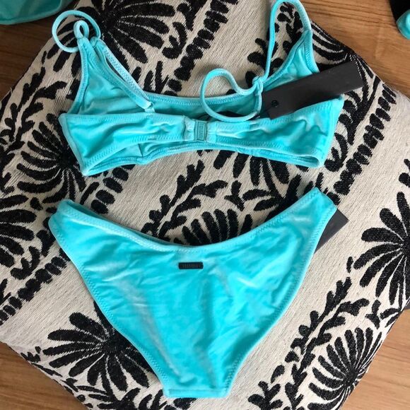 TRIANGL MACI NORMAL BLUE CRUSH BIKINI NEW WITH TAG - NO BAG - Picture 2 of 4